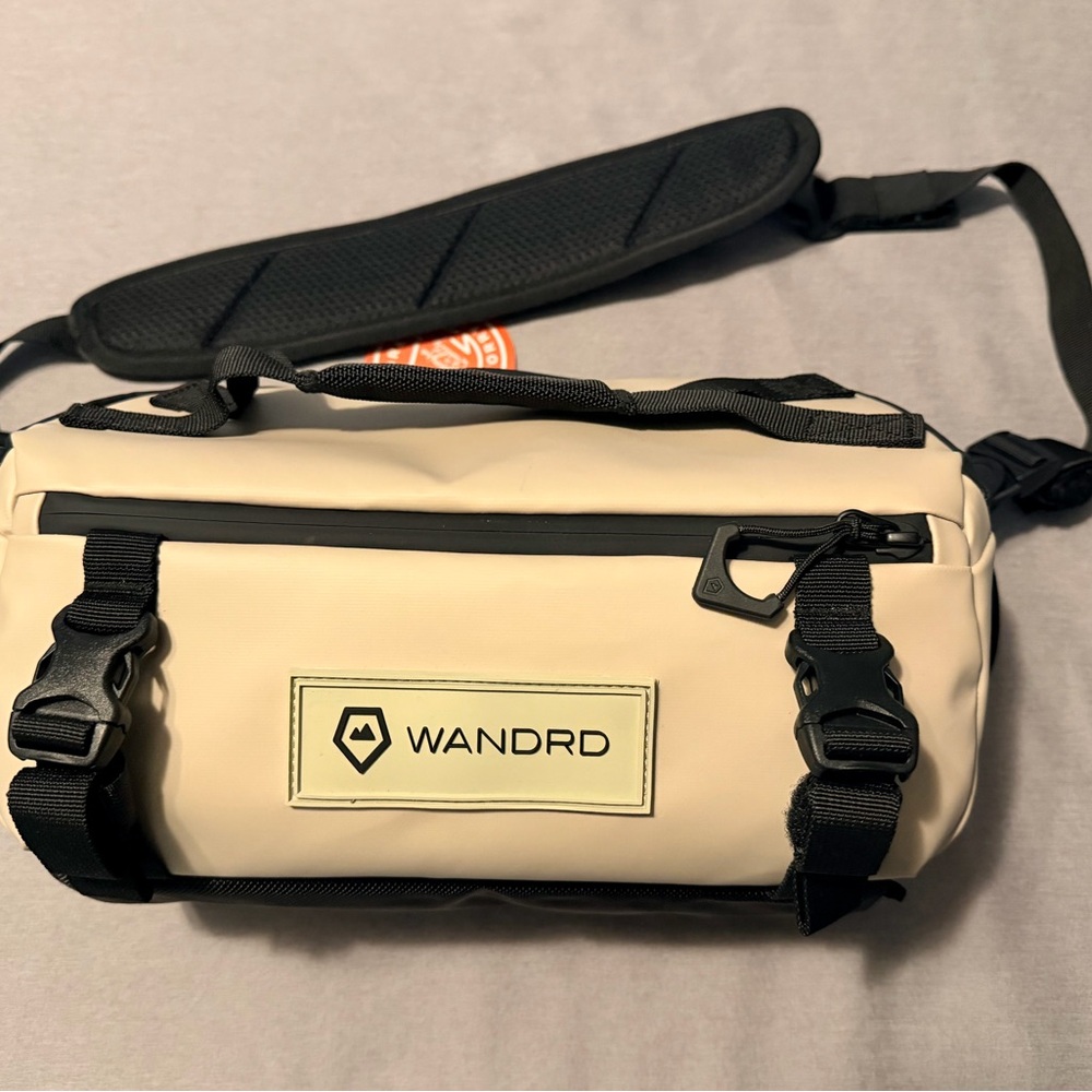 Wandrd Rogue 6L Crossbody Camera Sling Bag